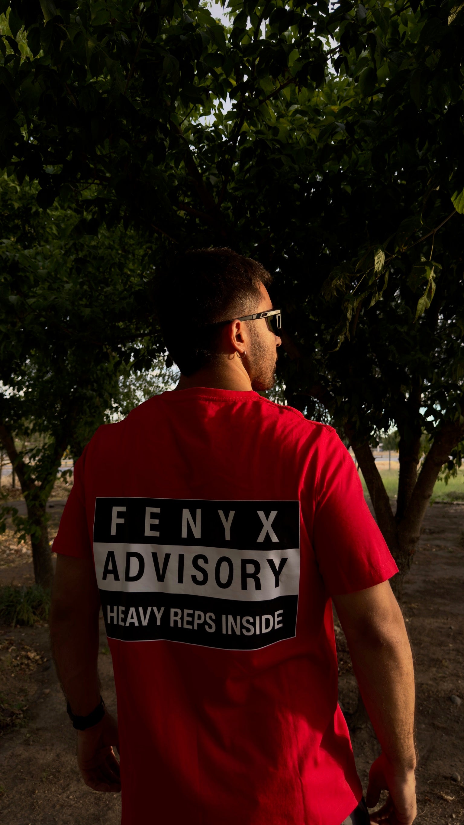 Polera Fenyx Advisory